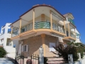 Vila Avra, Polihrono